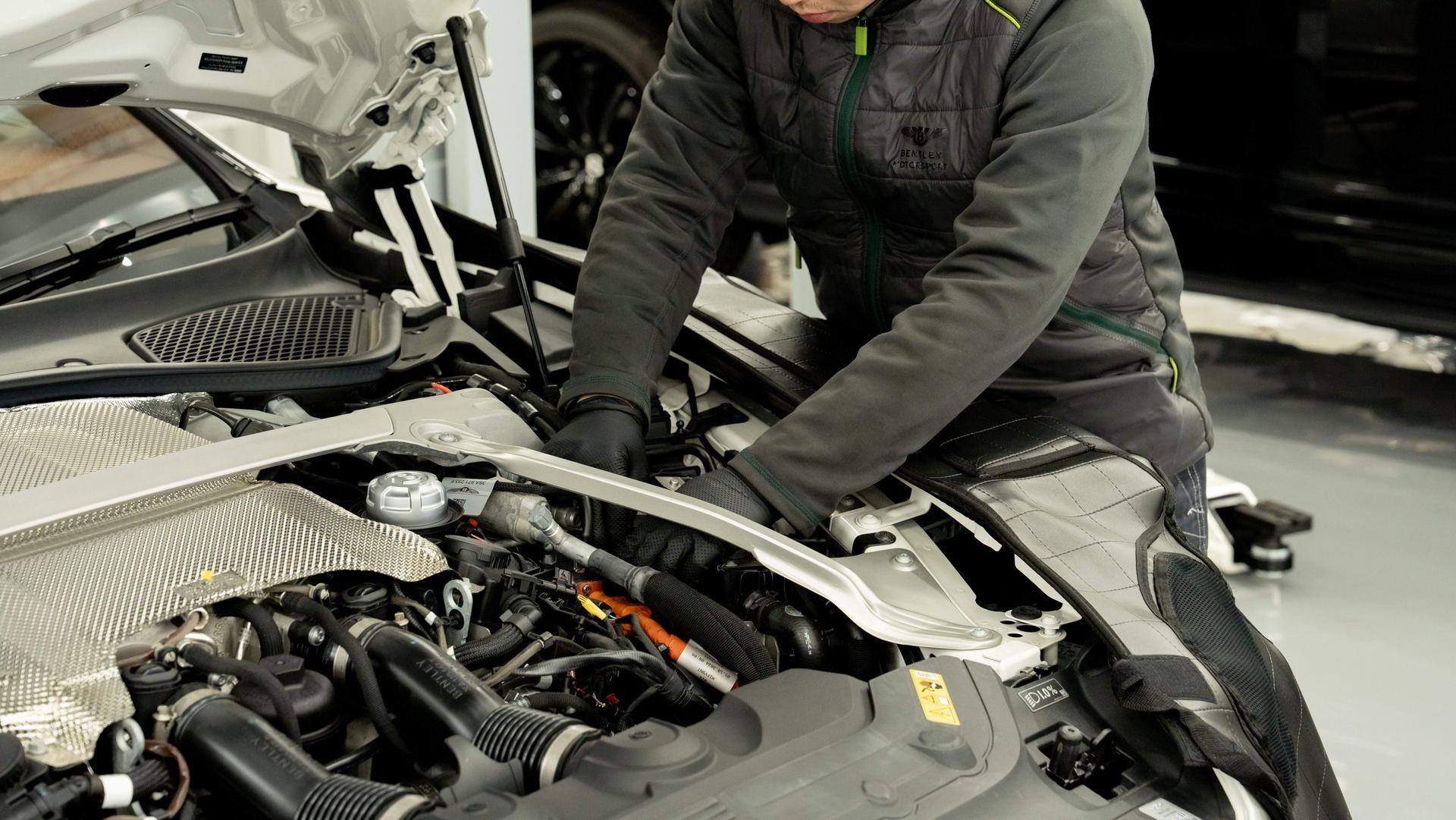 ベントレー大阪 大阪サービスセンター