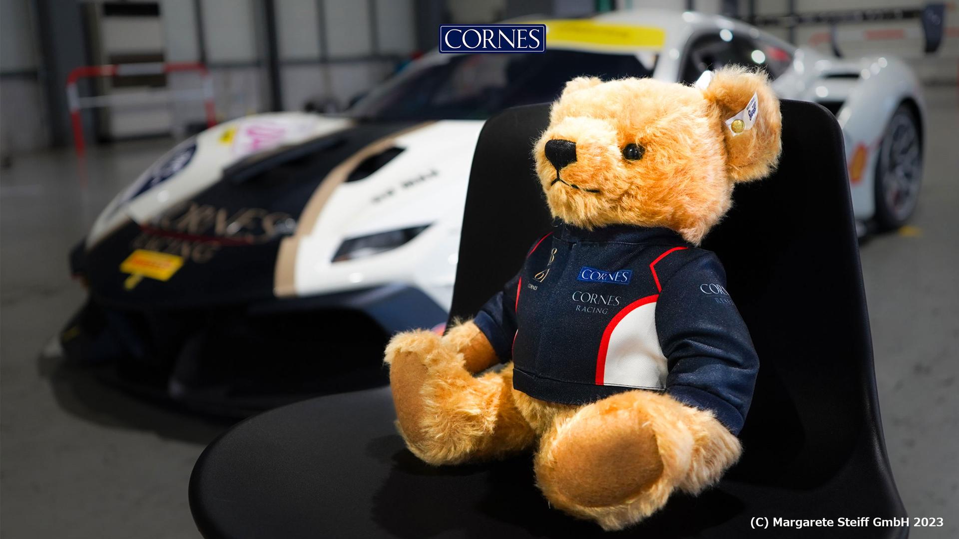 CORNES RACING × Steiff（シュタイフ）