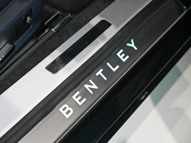 BENTLEY New Continental GT V8