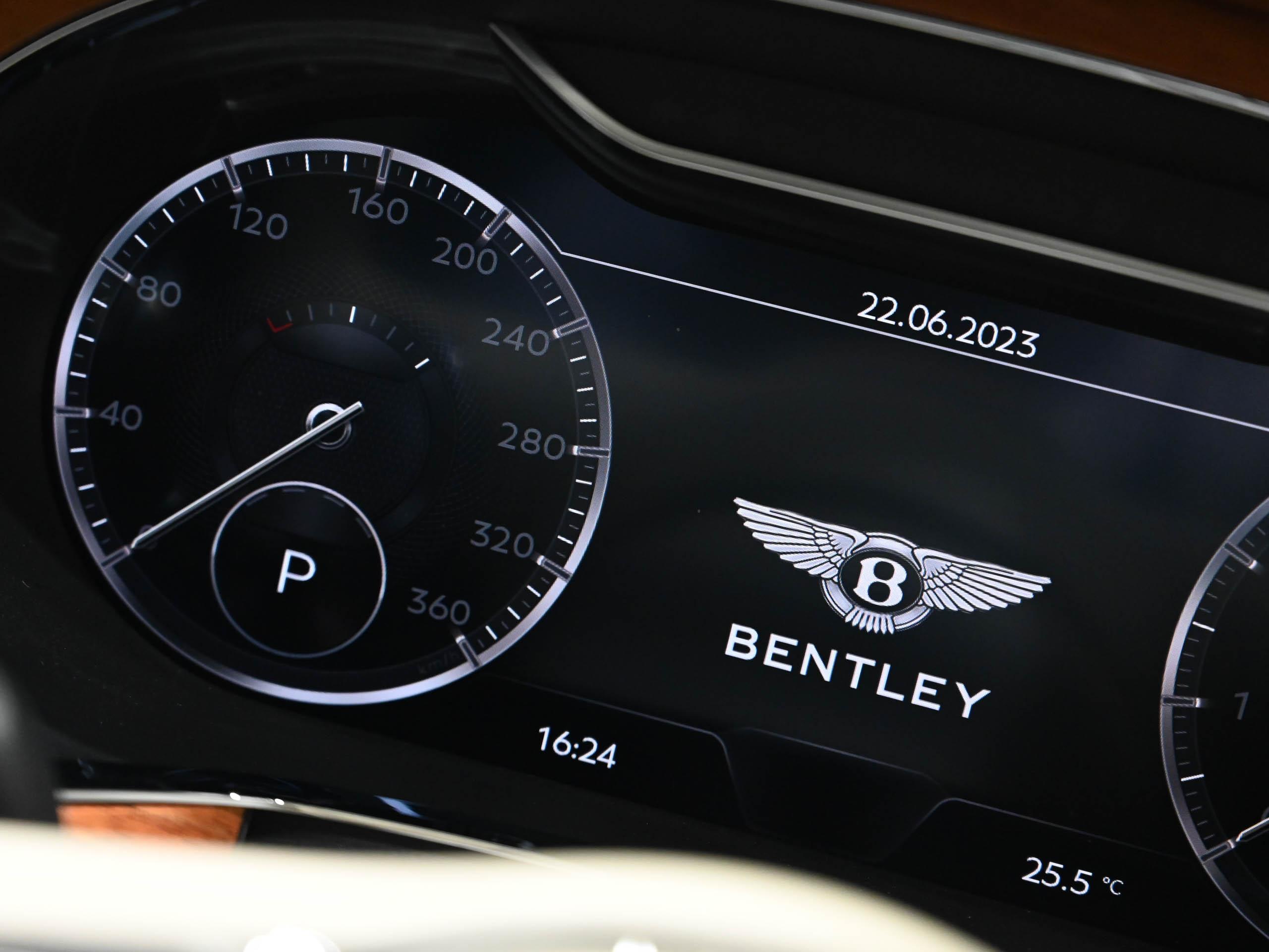 BENTLEY New Continental GT V8